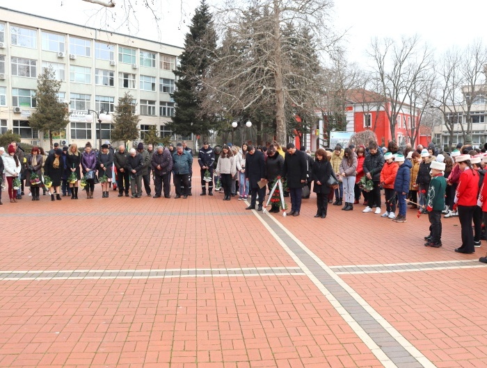 Генерал Тошево се поклони пред героите!