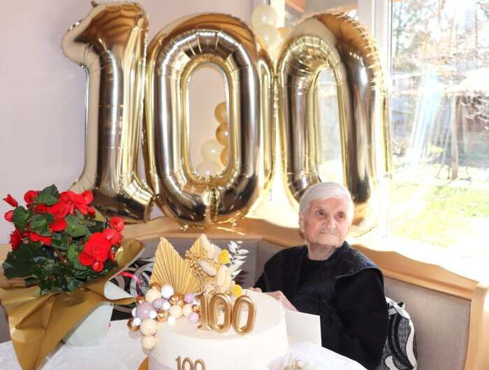 Баба Вела посрещна своя 100-годишен юбилей
